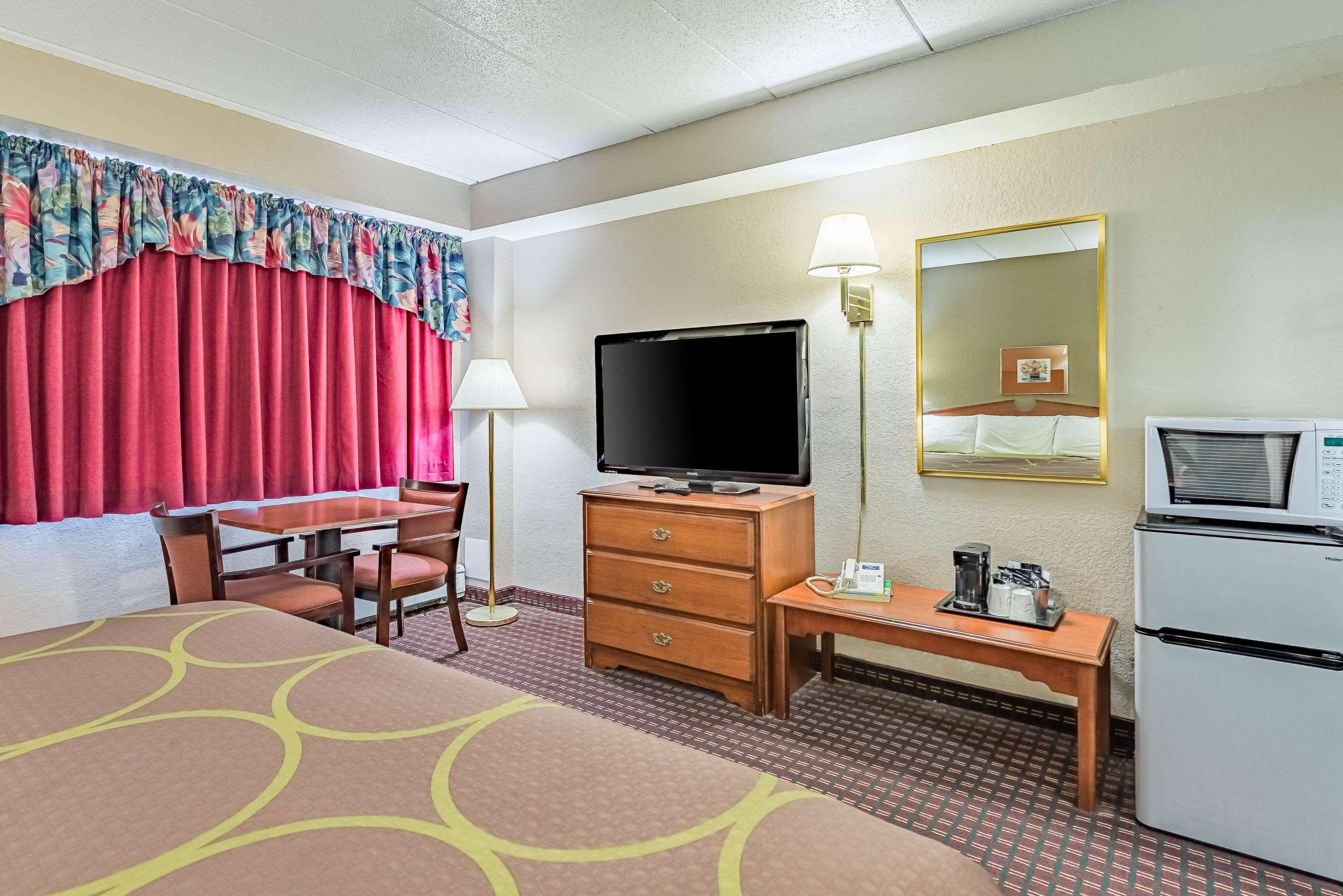Rodeway Inn Saint Joseph Екстер'єр фото