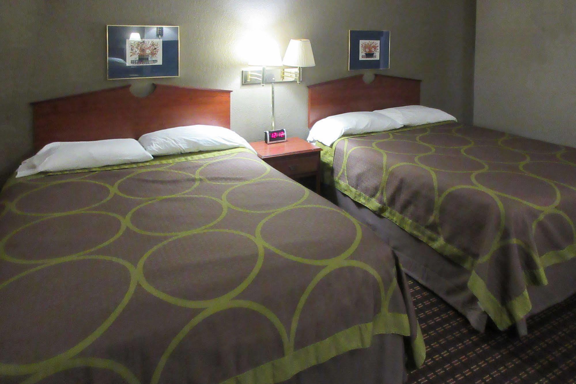 Rodeway Inn Saint Joseph Екстер'єр фото
