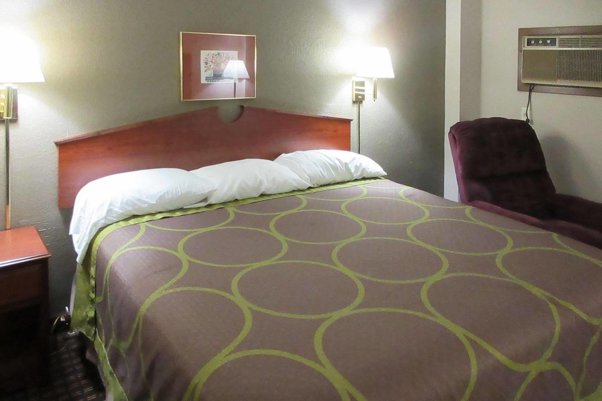 Rodeway Inn Saint Joseph Екстер'єр фото